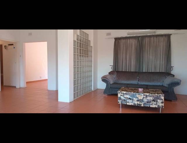 3 BEDROOM HOUSE FOR SALE IN BEREA WEST